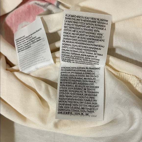 NWT Billie Eilish Graphic T-Shirt - Picture 6 of 6